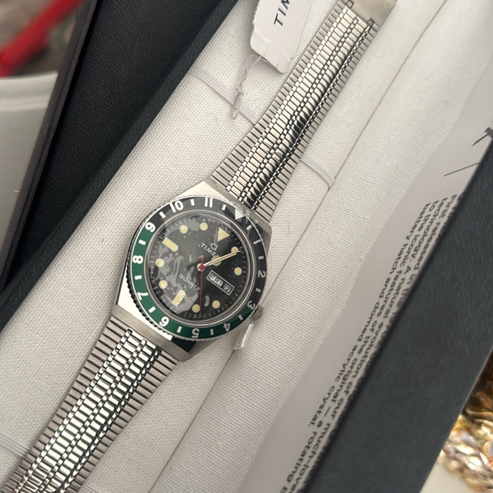Brand NEW  Q TIMEX REISSUE 38MM STAINLESS STEEL BRACELET WATCH